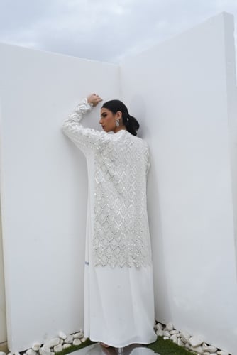 L109-عباية كريب مع قماش مرايات