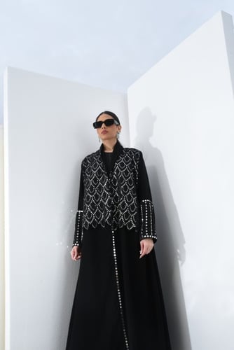 L107-عباية كريب مع قماش مرايات