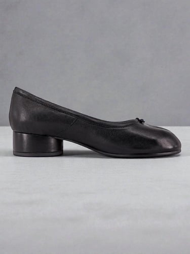WoodChuckSato Black Tabi Split-Toe Sheep Leather F...