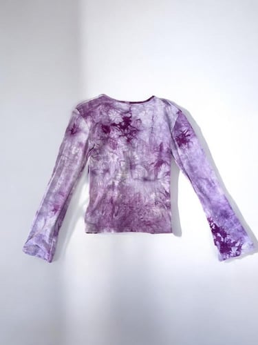 Purple shirt with long sleeves size:M/L