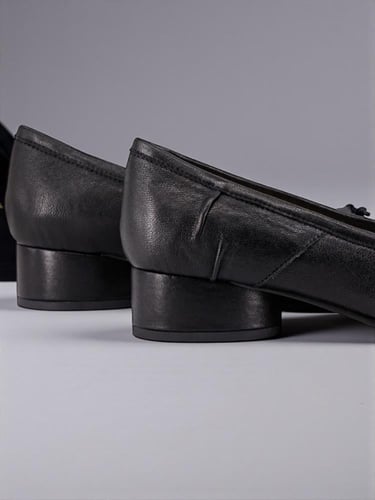 WoodChuckSato Black Tabi Split-Toe Sheep Leather F...