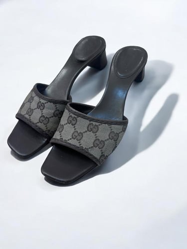 Gucci brown heels