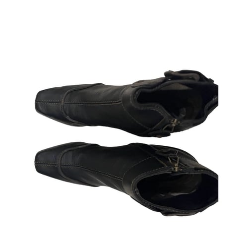 Burberry Ankle Bootie Boot Kitten Heel Zip Brown N...