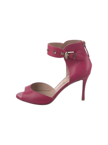 Valentino Rockstud leather sandals in hot pink