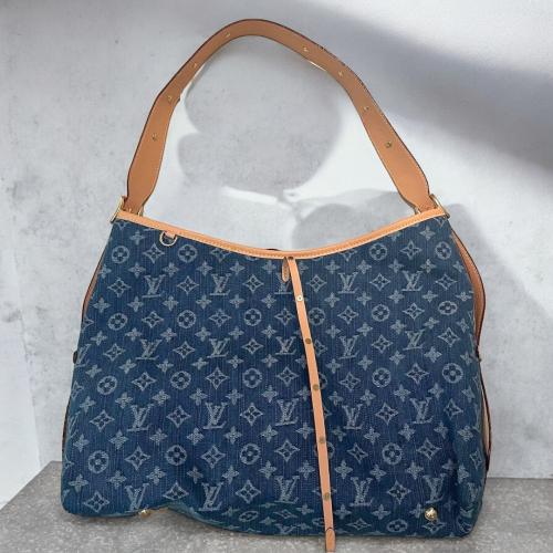 ‏Louis Vuitton LV CarryAll MM - Denim
