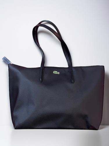Locate black tote bag