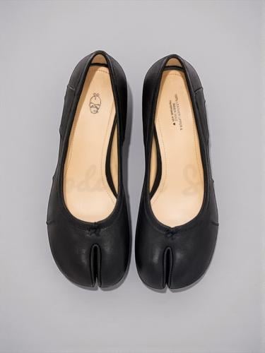 WoodChuckSato Black Tabi Split-Toe Sheep Leather F...