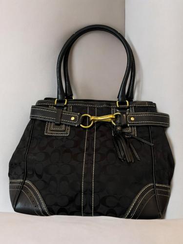 Coach Madison Carlyle Shoulder Bag.