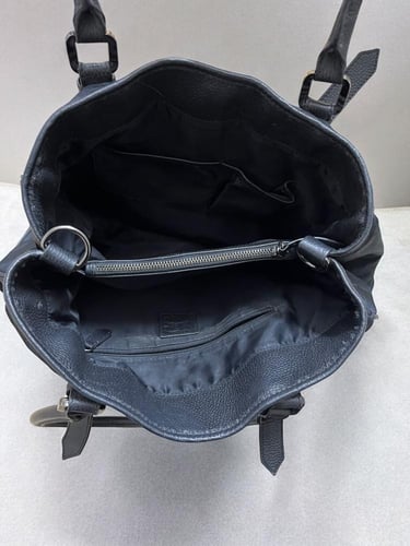 Burberry Leyland Large Tote Bag Designer Leather N...