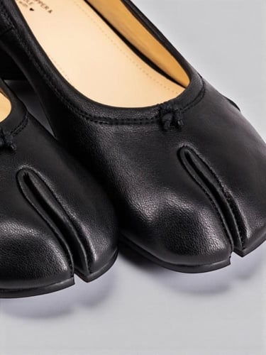 WoodChuckSato Black Tabi Split-Toe Sheep Leather F...