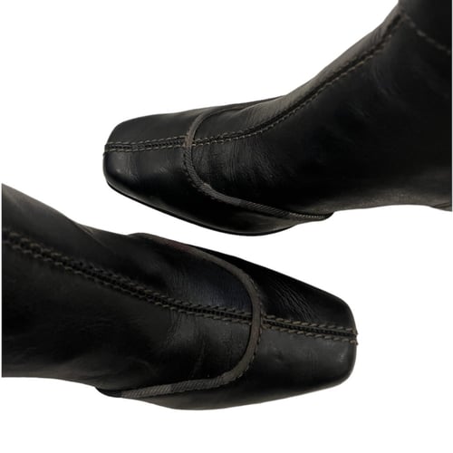 Burberry Ankle Bootie Boot Kitten Heel Zip Brown N...