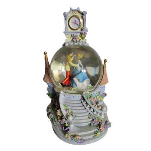 بلورة سندريلا والامير تشارمنج