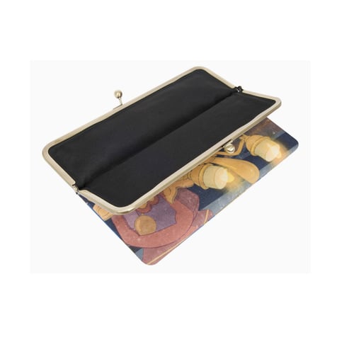 شنطة مكياج الجميله والوحش