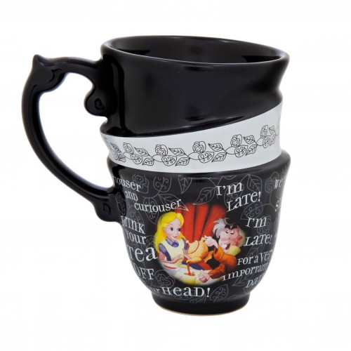 كوب اليس في بلاد العجائب