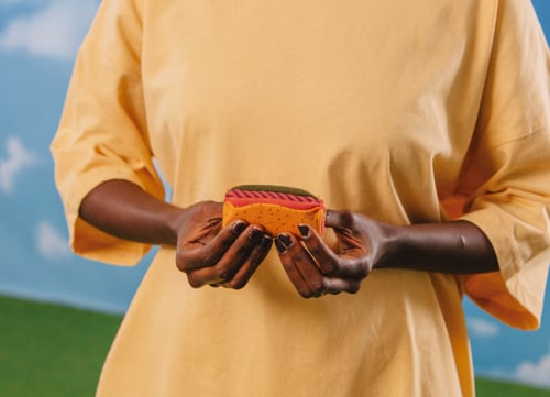 إي إم إس، جوارب، تاكو حار