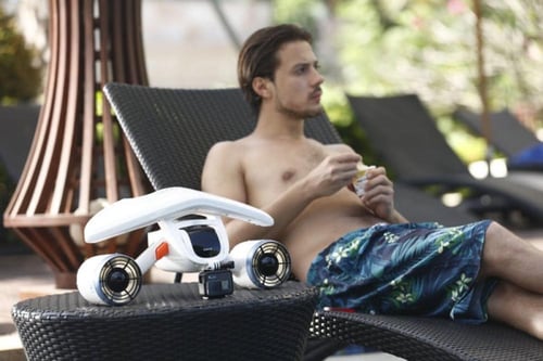 سكوتر Mix يساعد في السباحة و الغوص تحت الماء