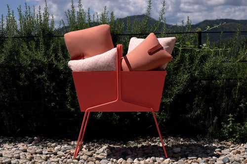 أصيص زراعة السلة إصدار عالي باللون الأحمر الطوبي