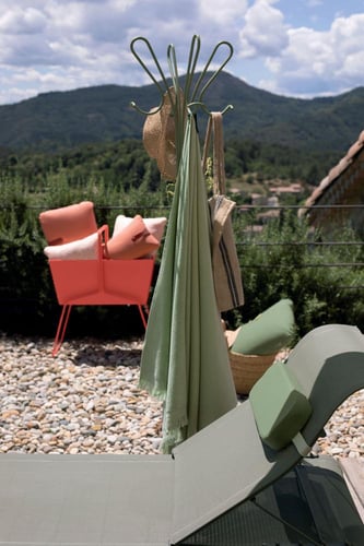 أصيص زراعة السلة إصدار عالي باللون الأحمر الطوبي