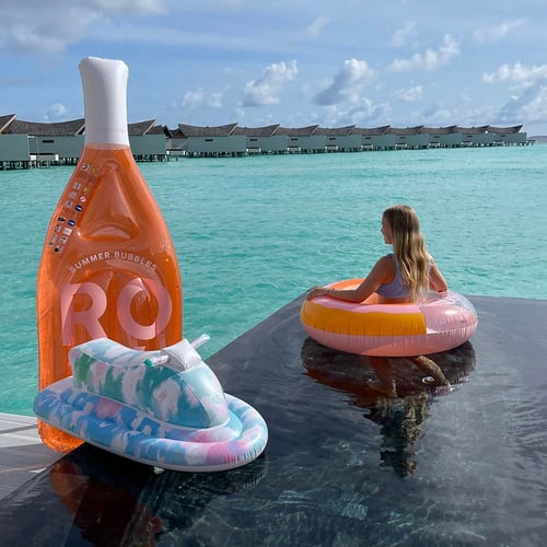 عوامة استرخاء على شكل زجاجة وردية – روز