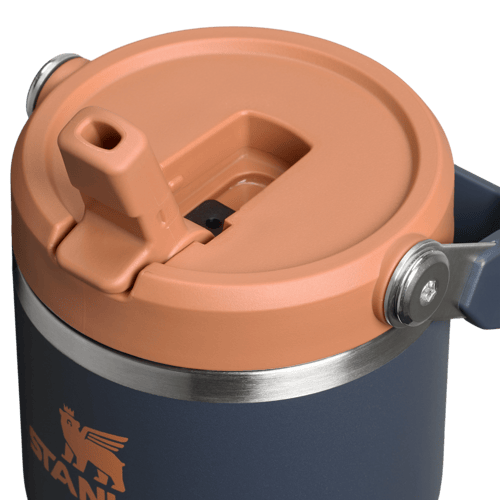 زجاجة ستانلي IceFlow GO بشفاطة – سعة 590 مل / 20 أ...