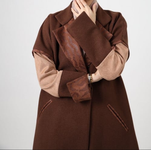 عباية بياقة جوخ بني