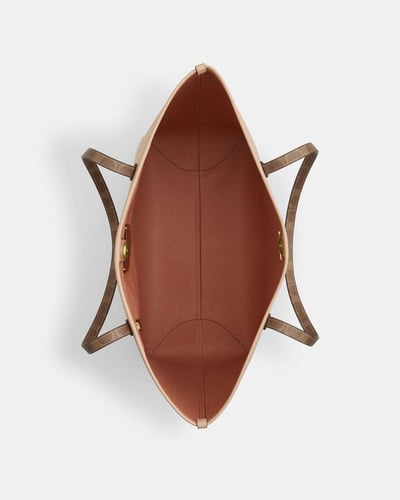 شنطة كوتش | COACH