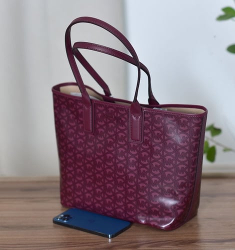 شنطة مايكل كورس