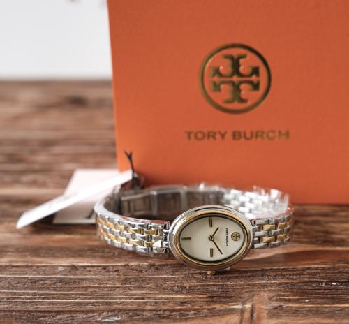 ساعة توري بورش تتوفر بالطلب