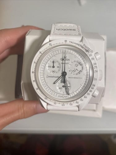 ساعة اوميغا سواتش اصدار جديد. omega swatch