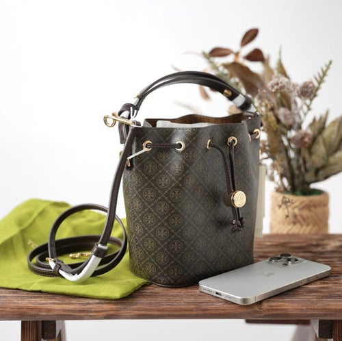 شنطة توري بورش