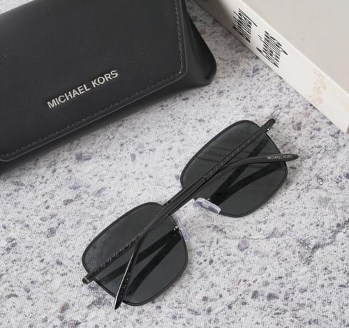 نظارة مايكل كورس