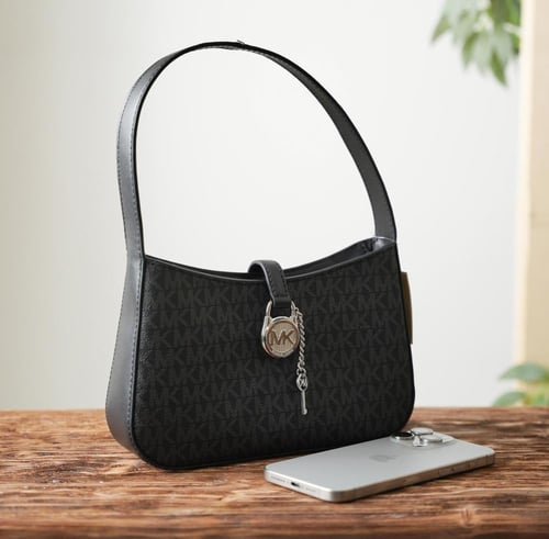 شنطة مايكل كورس