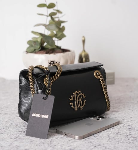 شنطة ربرتو كفالي