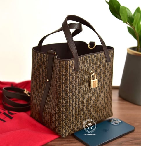 كارولينا هيريرا