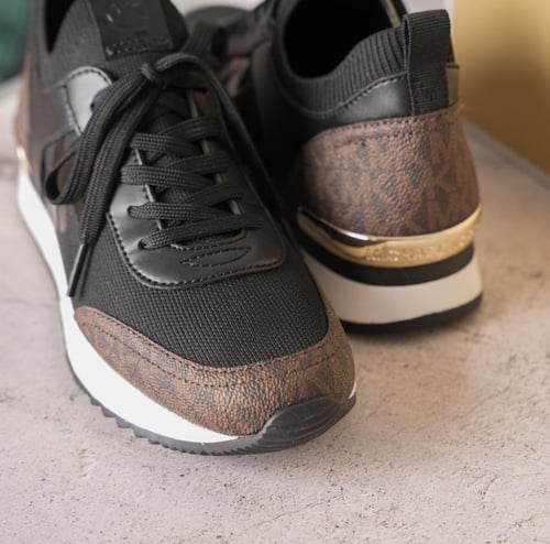 جزمة مايكل كورس