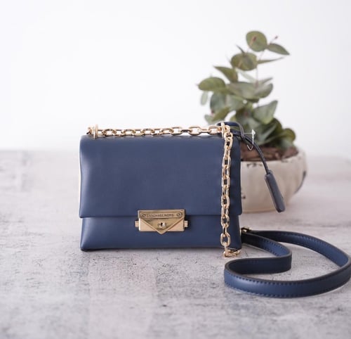 شنطة مايكل كورس