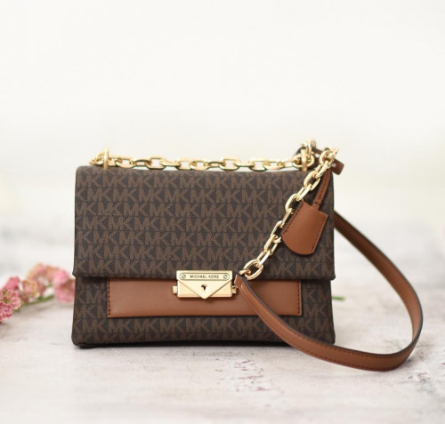 شنطة مايكل كورس