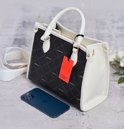 شنطة ماريو فالنتينو