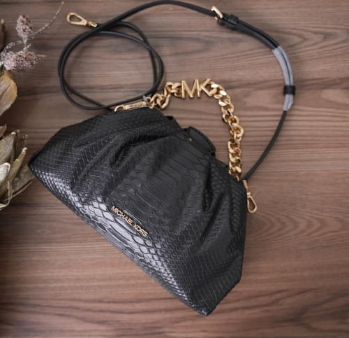 شنطة مايكل كورس