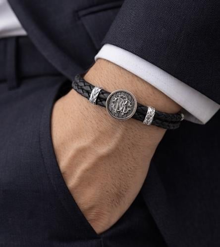 سوار روبرتو كفالي