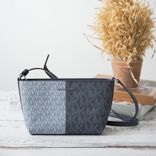 شنطة مايكل كورس