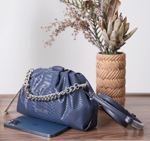 شنطة مايكل كورس