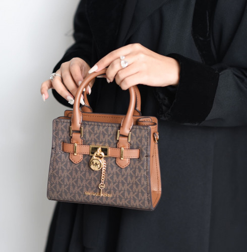 شنطة مايكل كورس