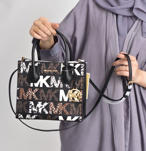 شنطة مايكل كورس