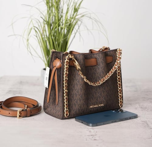 شنطة مايكل كورس