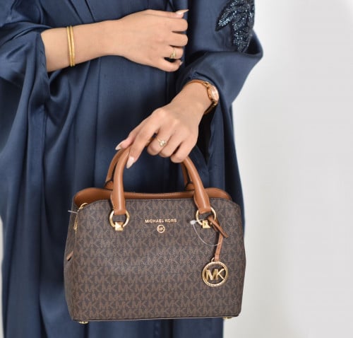 شنطة مايكل كورس