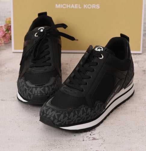 جزمة مايكل كورس