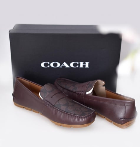 حذاء رجالي رسمي ماركة كوتش