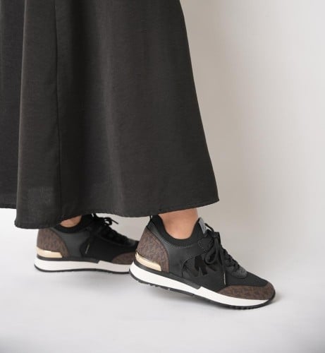 جزمة مايكل كورس