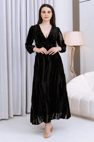 فستان مكسي مخمل أسود